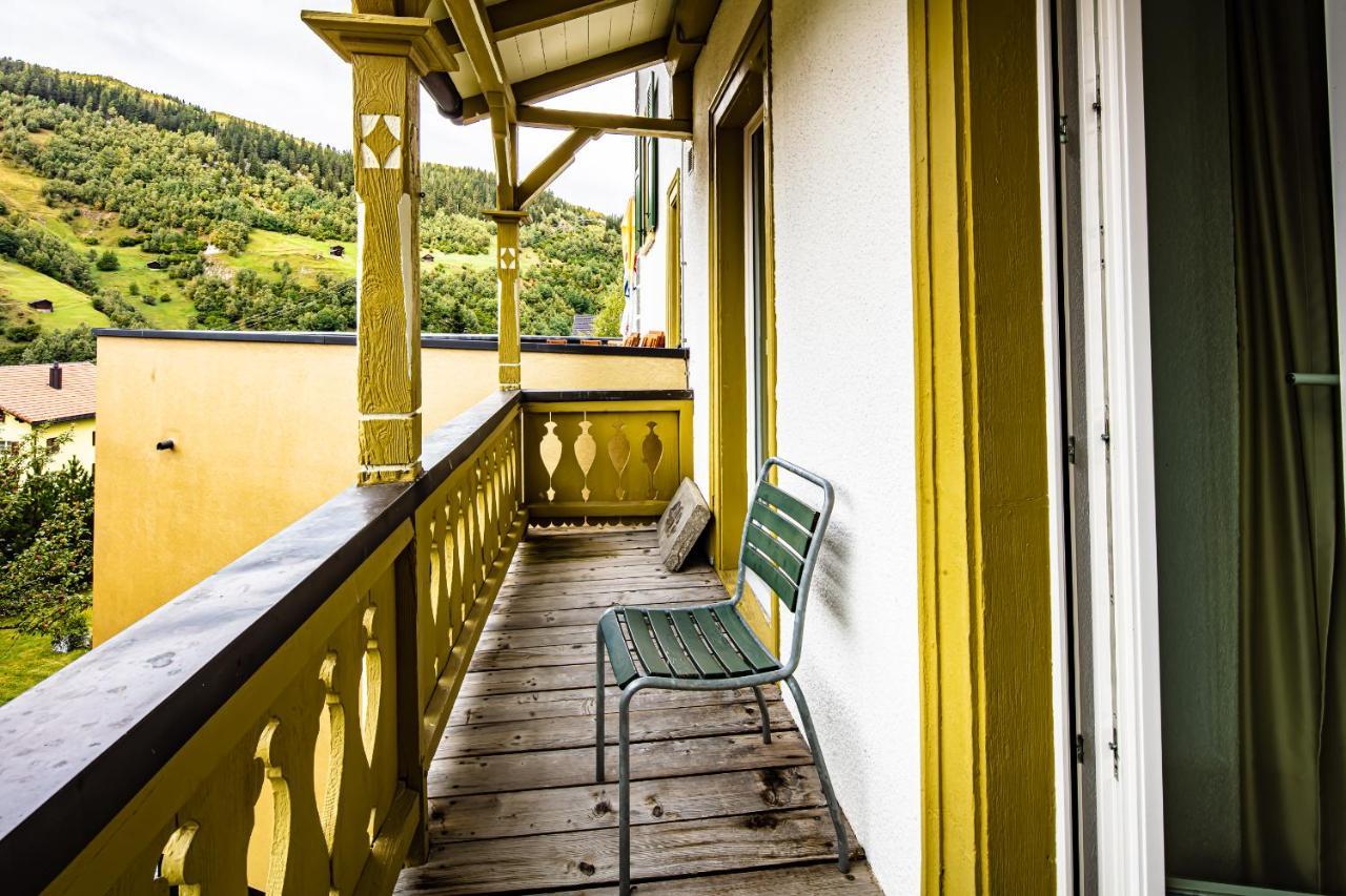 Hotel Vallatscha Curaglia Экстерьер фото